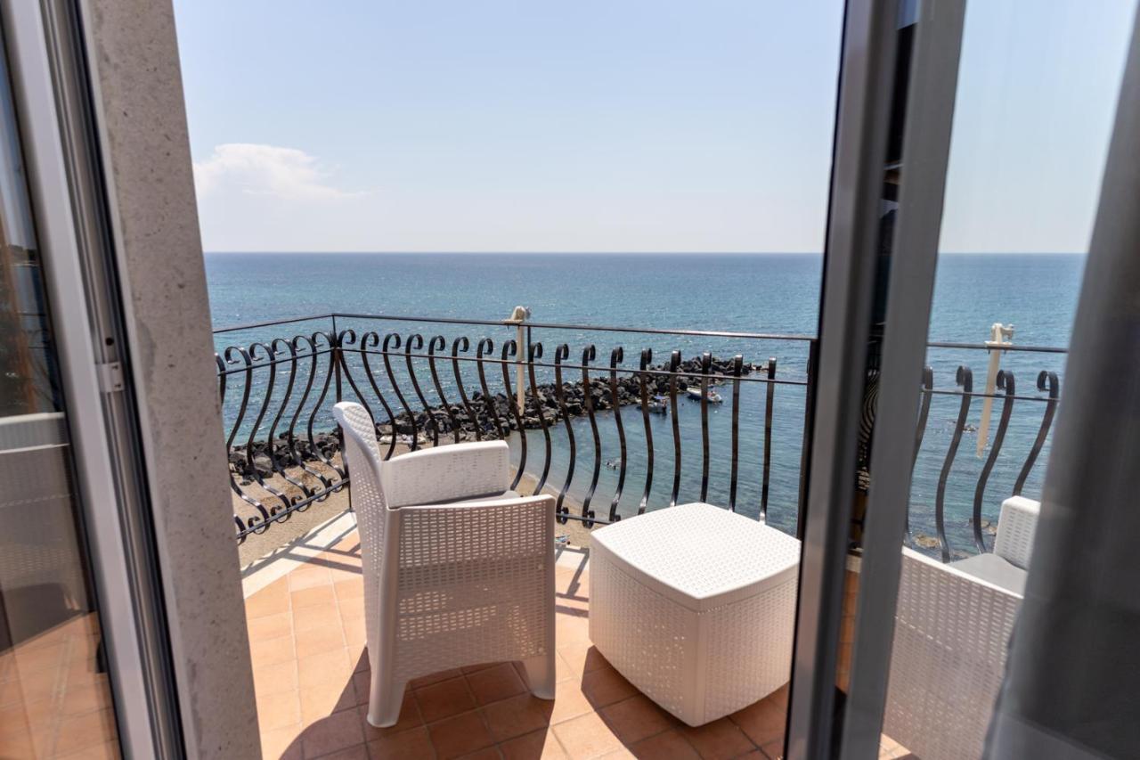 Teddu B&B Giardini-Naxos Buitenkant foto